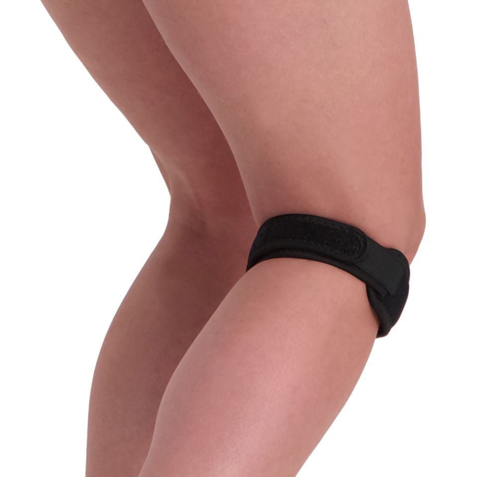 Dunimed patellabrace van achteren gefotografeerd