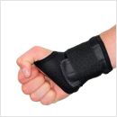 novamed polsbrace sport werk brace om rechterhand hand gesloten gefotografeerd
