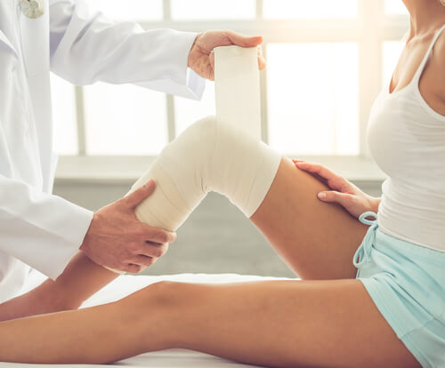 knie uit de kom hersteltijd